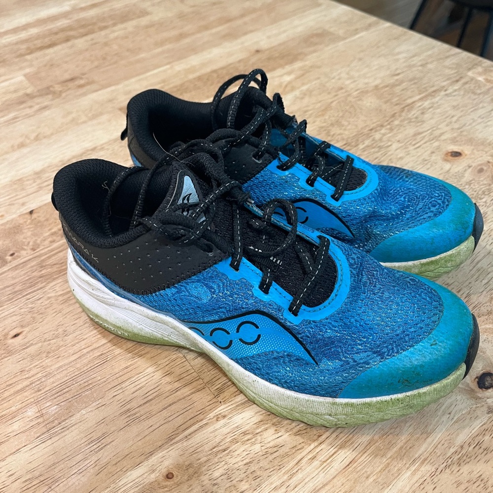 Saucony Kinvara 14 Size 3M Kids's Boys Youth  Running Shoes Blue Z